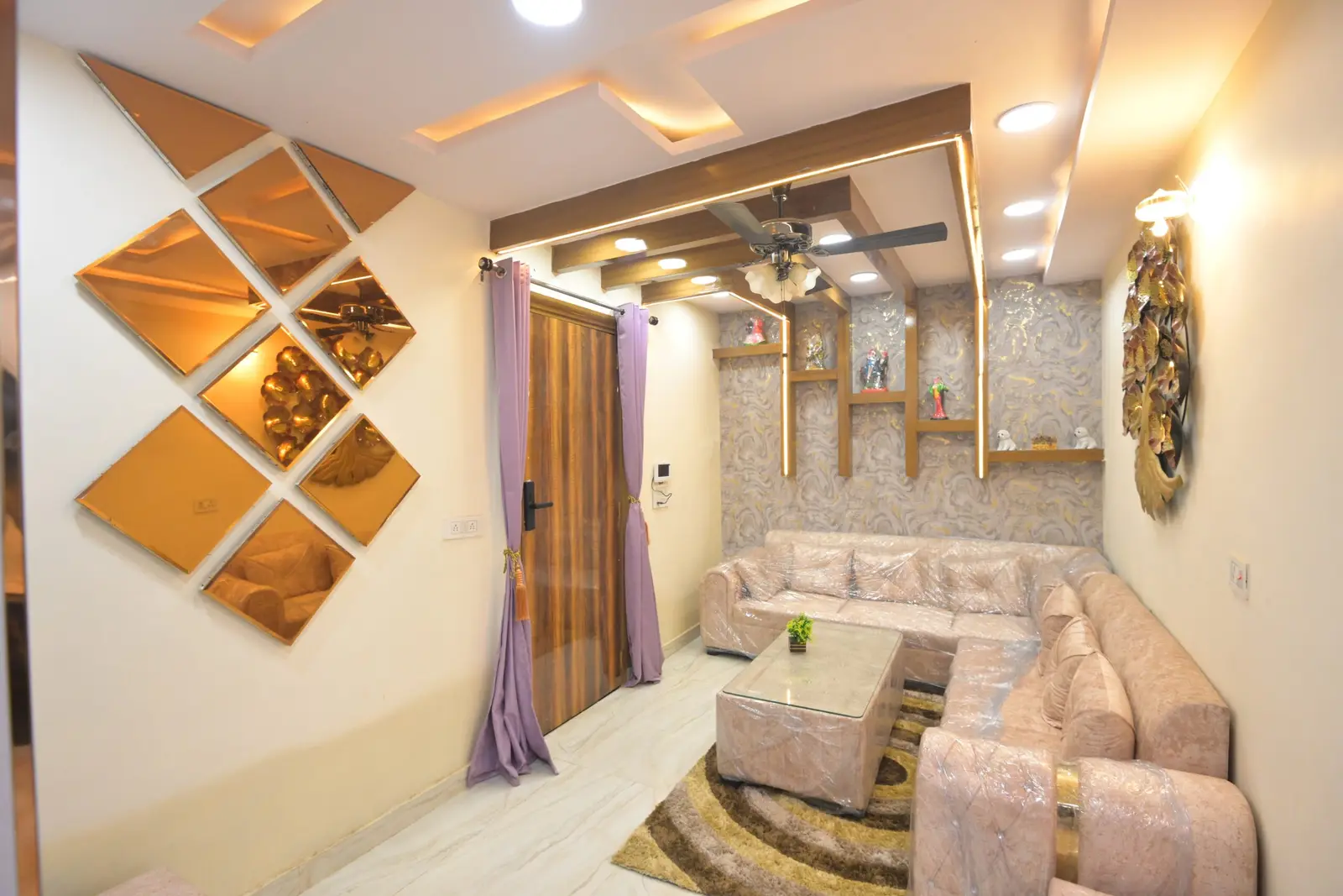 Photo 1 of 7: 3 BHK Flat Near Metro, Uttam Nagar, listing 202603